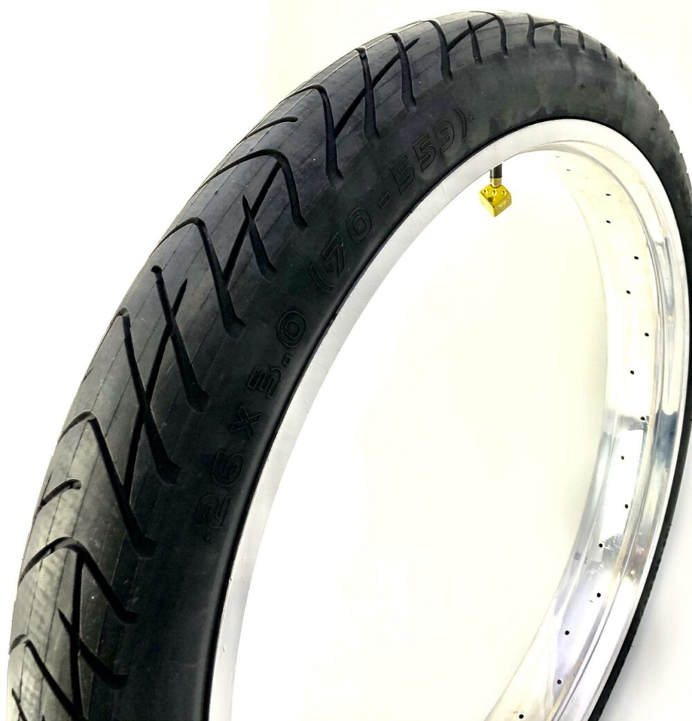 Opona Beach Bum 26 x 3.0 cala czarna